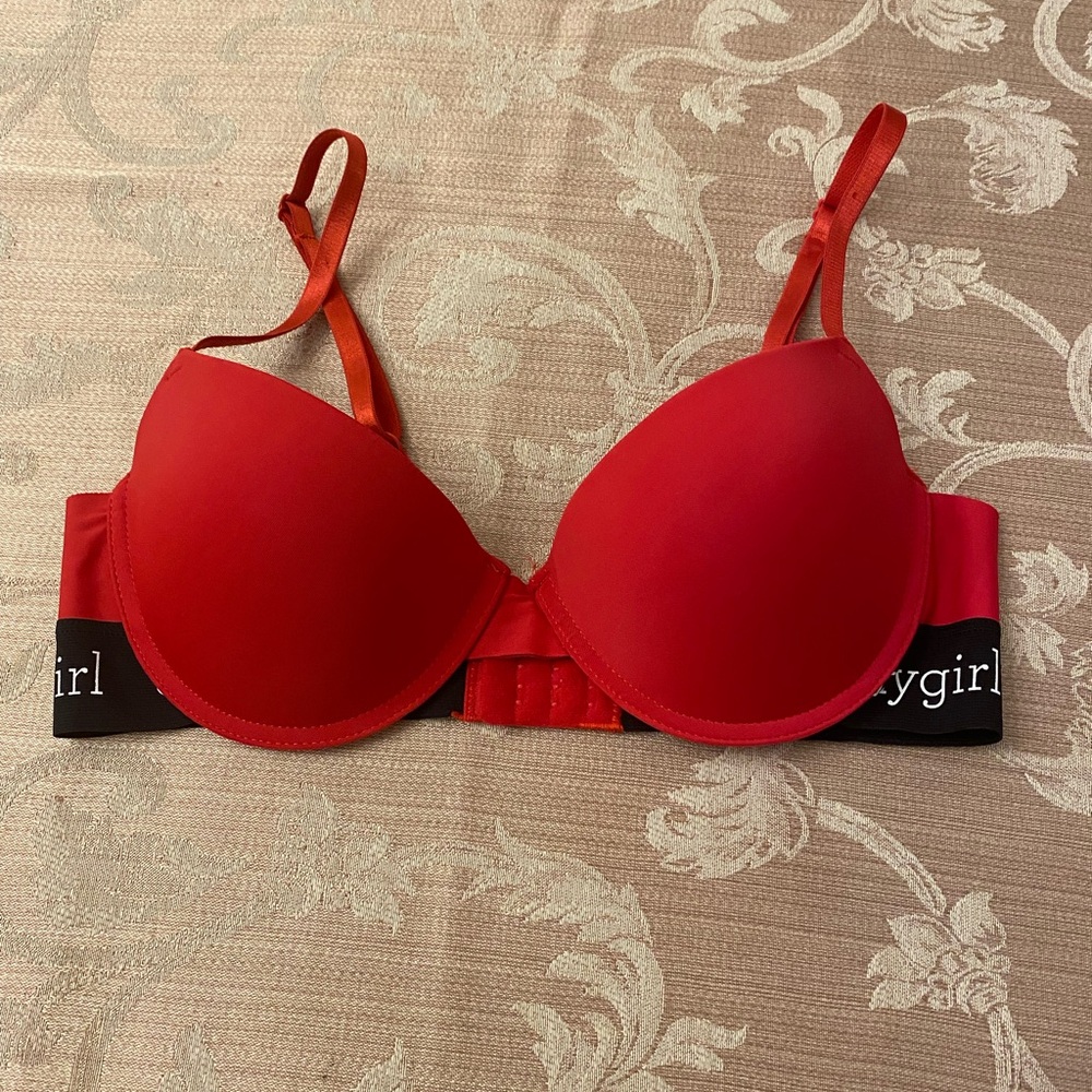 Sexy, ❤️ skinny Girl red push-up bra size 34c great condition.